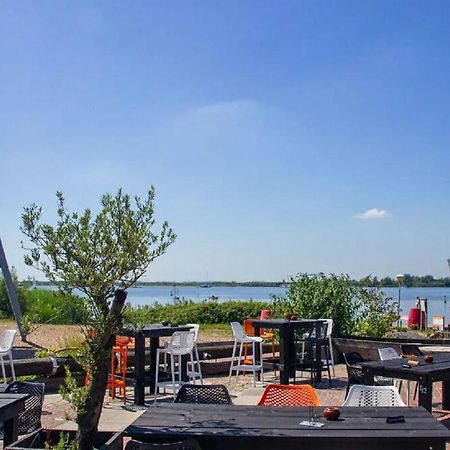 Chalet Op Camping Lauwersoog Met 3 Slaapkamers En Vaatwasser - Joycasa ภายนอก รูปภาพ