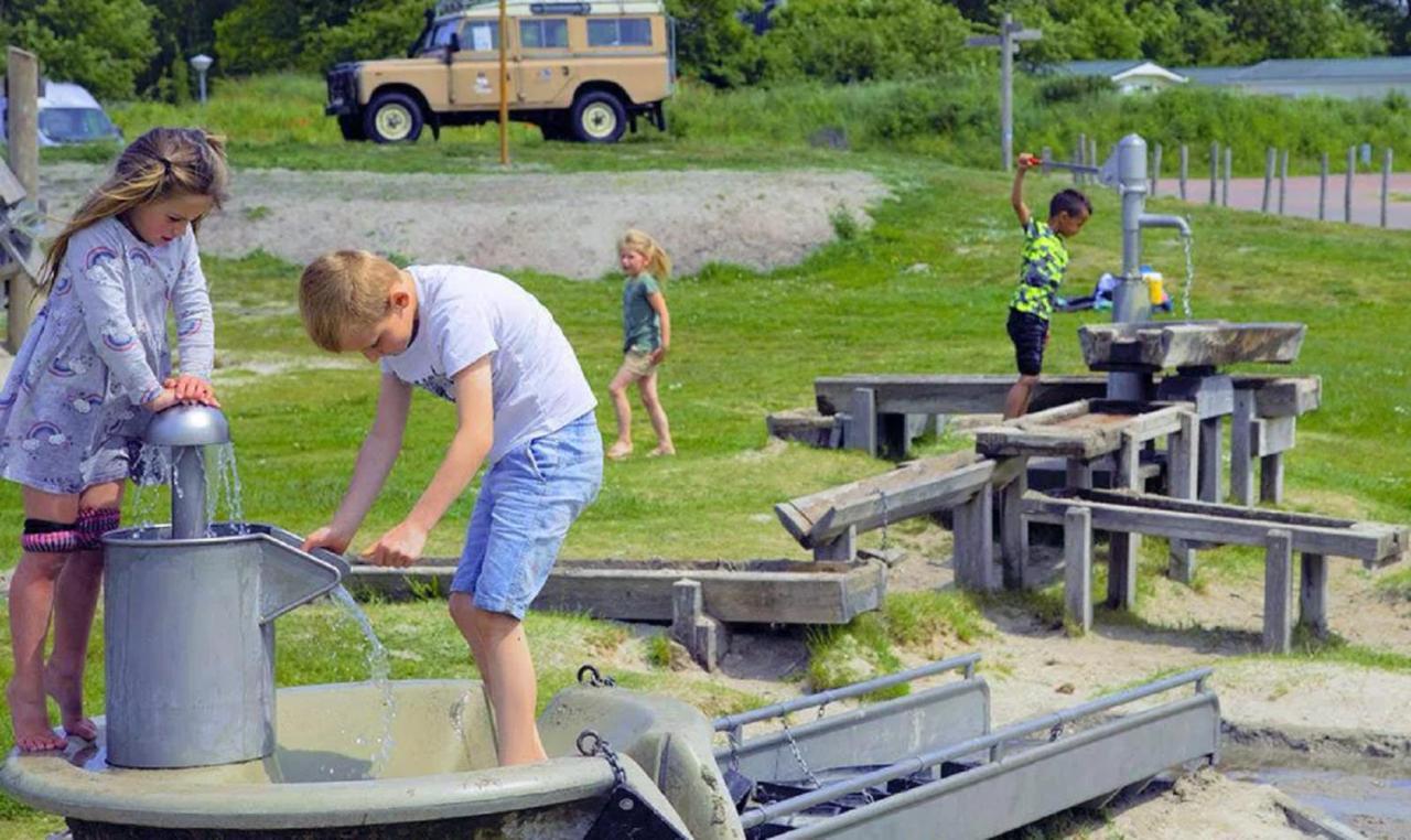 Chalet Op Camping Lauwersoog Met 3 Slaapkamers En Vaatwasser - Joycasa ภายนอก รูปภาพ