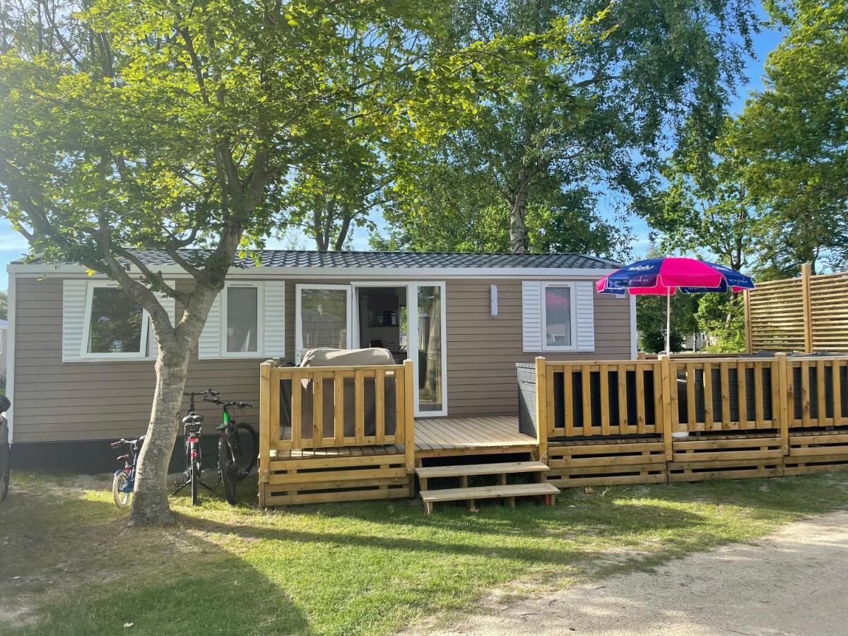 Chalet Op Camping Lauwersoog Met 3 Slaapkamers En Vaatwasser - Joycasa ภายนอก รูปภาพ